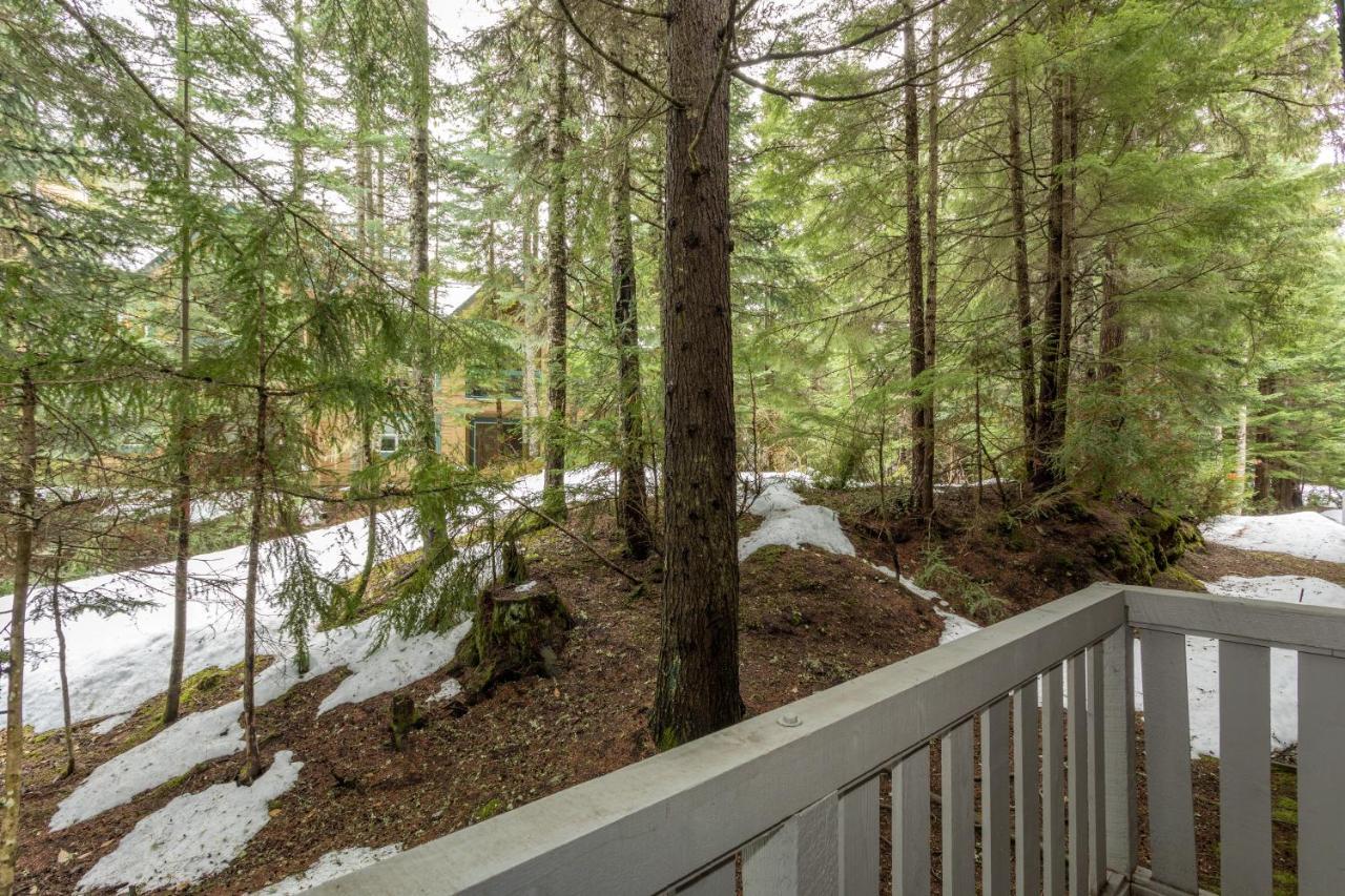 Forest Trails By Whistler Premier 外观 照片
